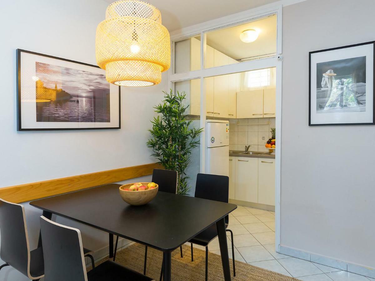 New City Center Design Apartment Пореч Екстериор снимка